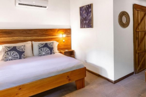 Makanas Beach Bungalows